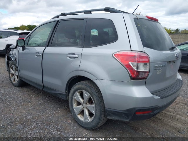 Subaru Forester 2.5i Premium 2015 JF2SJADC4FH529236 Image 3