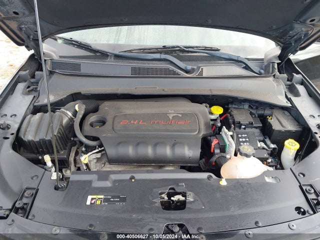 3C4NJCCB1JT425376 Jeep Compass Limited Fwd