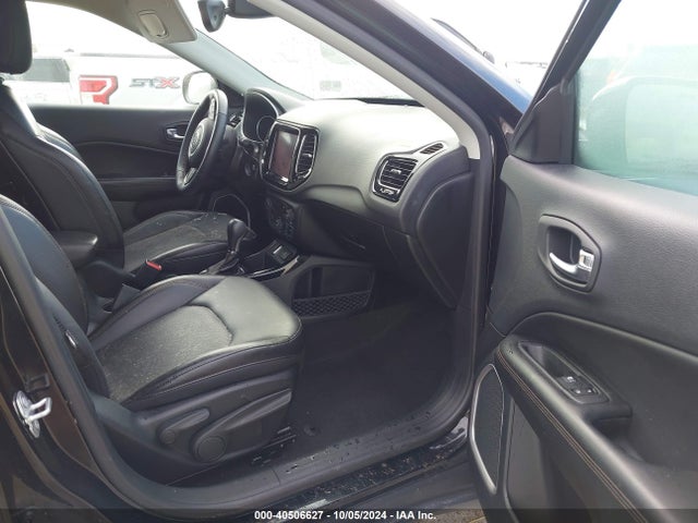 3C4NJCCB1JT425376 Jeep Compass Limited Fwd