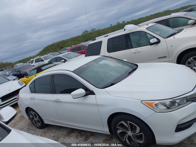 Honda ACCORD LX 2017 1HGCR2F37HA296187 Image 13