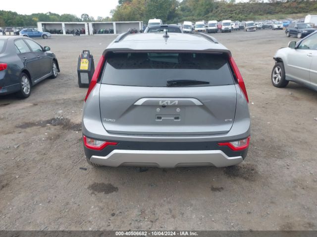 KNDCR3LE0P5062572 KIA NIRO EX