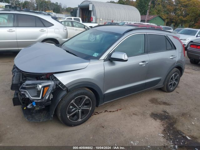 KNDCR3LE0P5062572 KIA NIRO EX