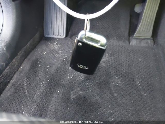 KNALC4J16J5098388 KIA Cadenza Premium