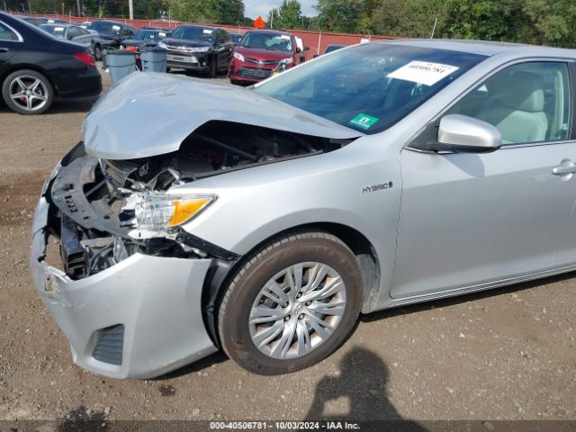 4T1BD1FK8EU108163 Toyota Camry Hybrid Le