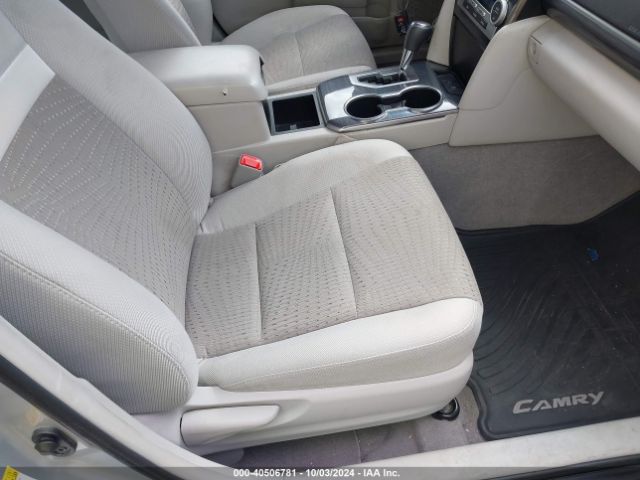 4T1BD1FK8EU108163 Toyota Camry Hybrid Le