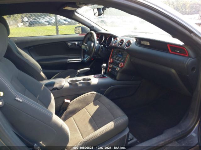 1FA6P8AM8G5204912 Ford Mustang V6
