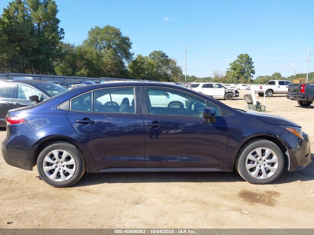 Toyota COROLLA LE 2022 5YFEPMAE0NP371353 Image 13