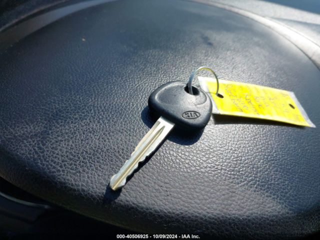 KNAFK4A60E5048443 KIA FORTE LX