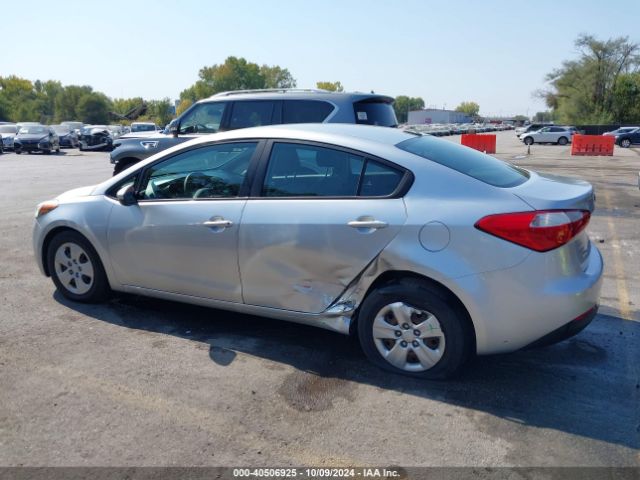 KNAFK4A60E5048443 KIA FORTE LX