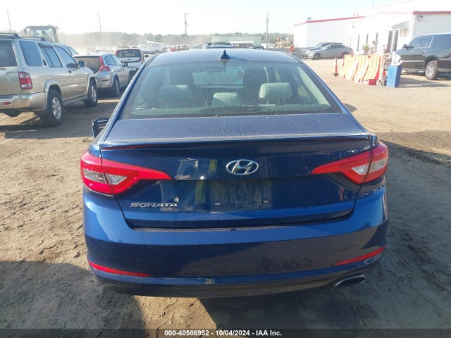Hyundai SONATA SE 2015 5NPE24AF0FH185334 Image 16