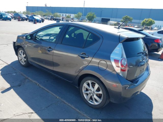 JTDKDTB34E1073380 Toyota Prius C Four