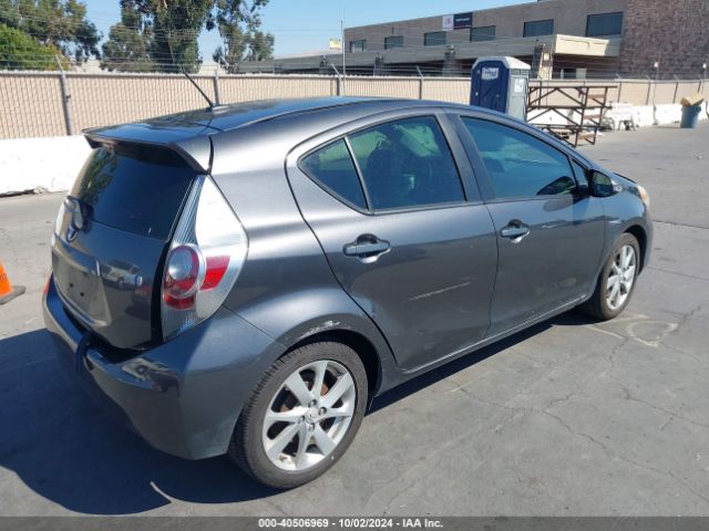 JTDKDTB34E1073380 Toyota Prius C Four