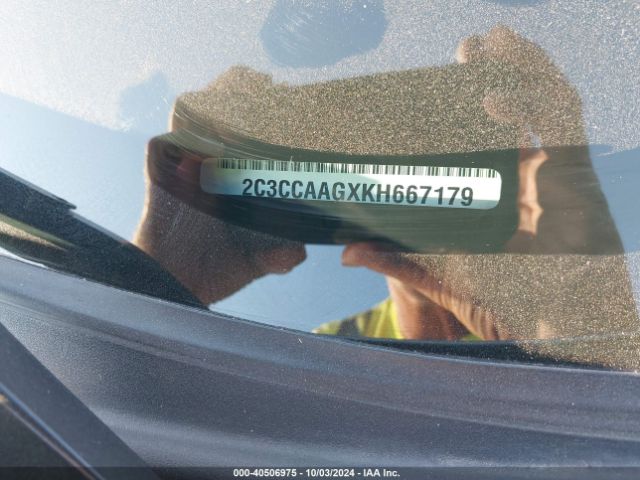 2C3CCAAGXKH667179 Chrysler 300 Touring L