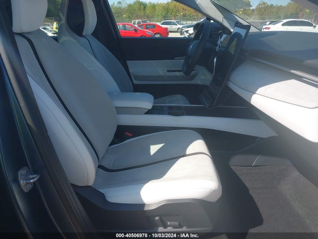 Fisker Ocean One 2023 VCF1ZBU26PG004640 Image 5