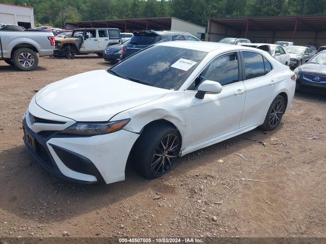 4T1G11AK6NU681293 Toyota CAMRY SE