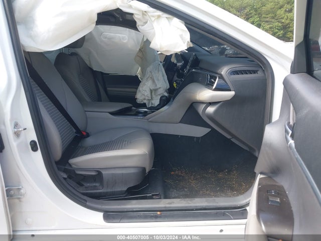4T1G11AK6NU681293 Toyota CAMRY SE