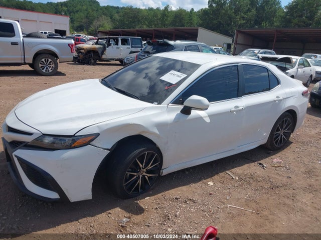 4T1G11AK6NU681293 Toyota CAMRY SE