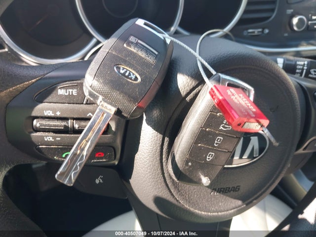 KIA Optima Lx 2015 KNAGM4A74F5651761 Image 11