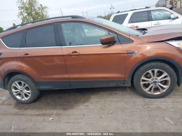 1FMCU0GD7HUD78617 Ford ESCAPE SE