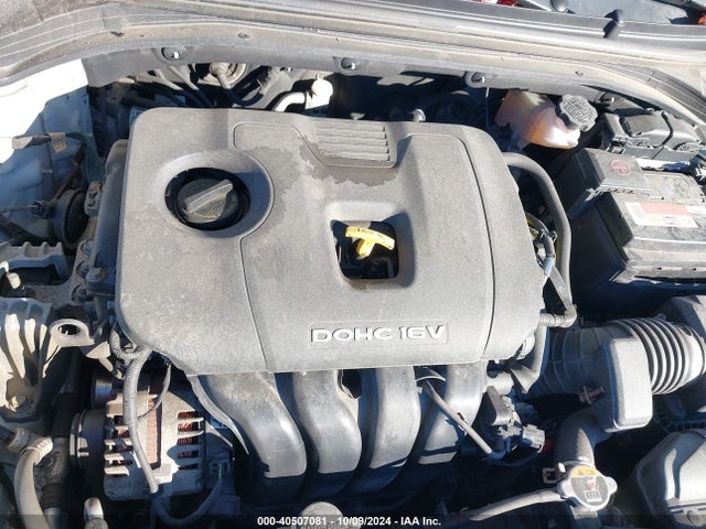 KMHD74LF5HU376570 Hyundai ELANTRA SE
