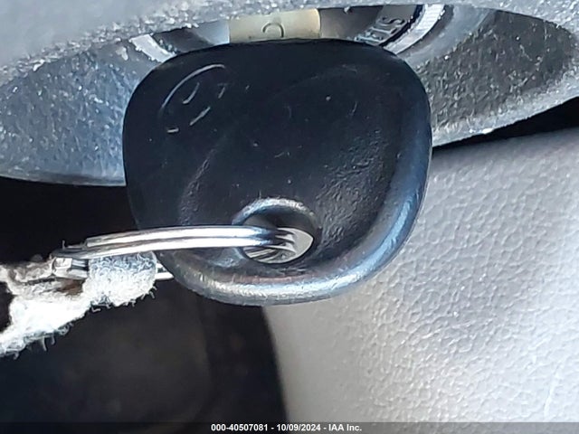 KMHD74LF5HU376570 Hyundai ELANTRA SE