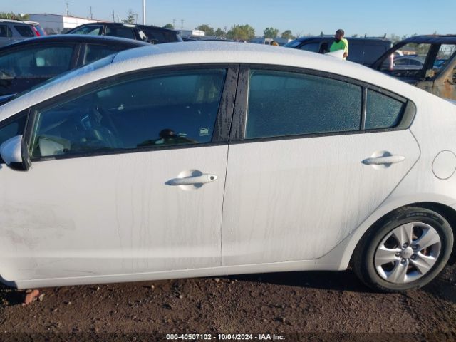 3KPFK4A77JE193943 KIA FORTE LX