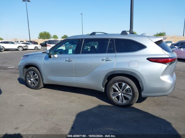 5TDHZRAH0MS045007 Toyota Highlander Xle