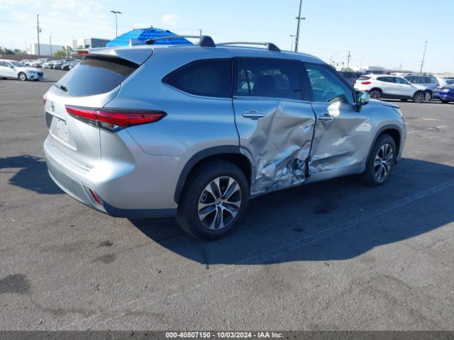 5TDHZRAH0MS045007 Toyota Highlander Xle