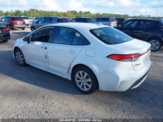 Toyota COROLLA LE 2022 5YFEPMAE2NP355879 Image 3