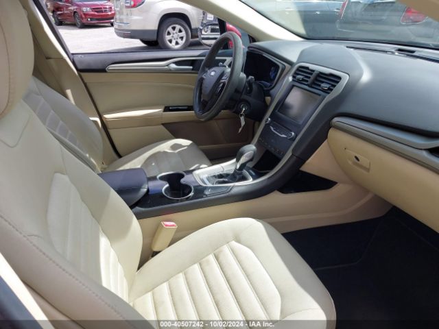 3FA6P0HD2FR210935 Ford FUSION SE