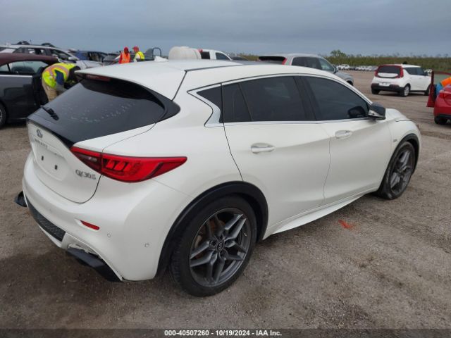SJKCH5CP8JA052495 Infiniti Qx30 Sport