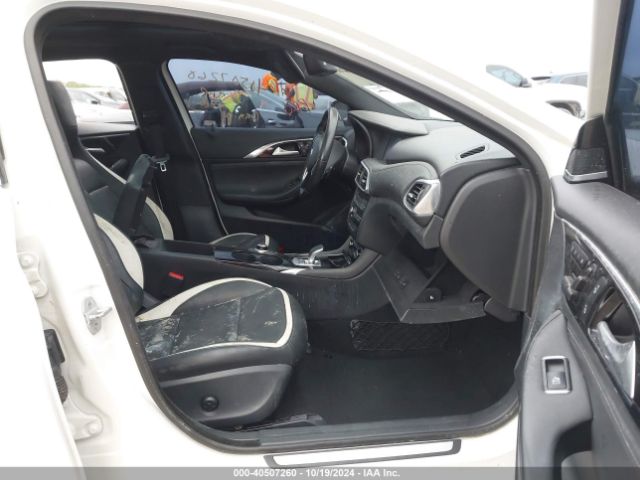 SJKCH5CP8JA052495 Infiniti Qx30 Sport
