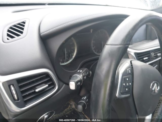 SJKCH5CP8JA052495 Infiniti Qx30 Sport