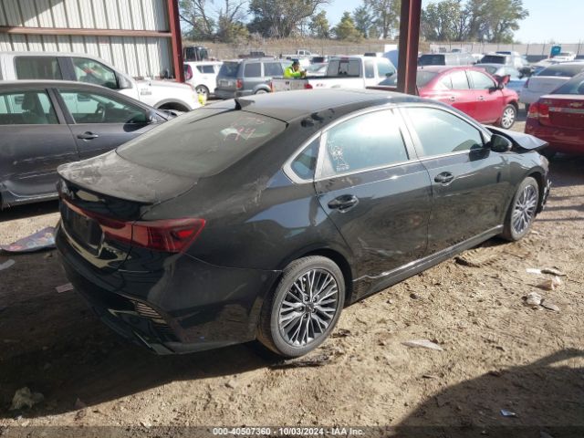 3KPF54AD9PE597364 KIA Forte Gt-line