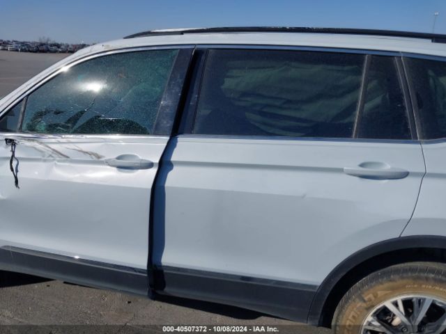 3VV3B7AX5JM203994 Volkswagen Tiguan 2.0t Se/2.0t Sel