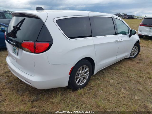 2C4RC1CG4NR163230 Chrysler Voyager Lx