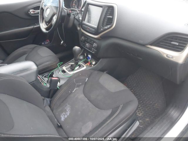 1C4PJMCB5FW653820 Jeep Cherokee Latitude