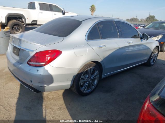 55SWF4JB8GU166924 Mercedes-Benz C 300 Luxury/sport