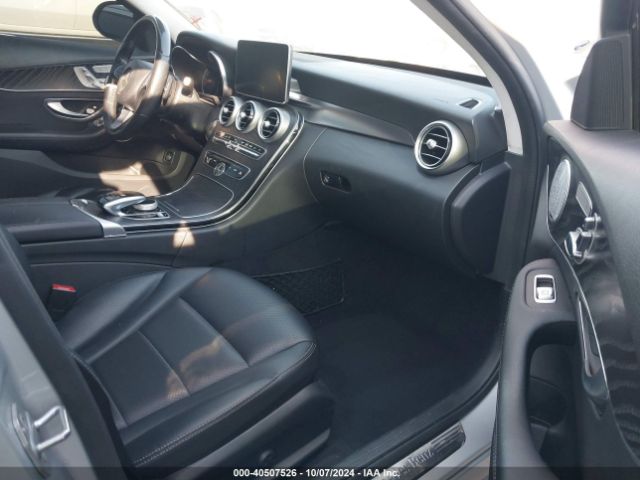 55SWF4JB8GU166924 Mercedes-Benz C 300 Luxury/sport