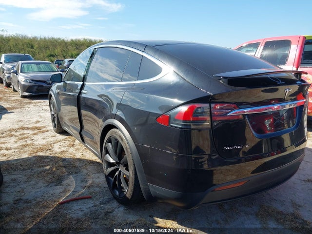 2016 TESLA MODEL X 5YJXCAE20GF014529 Photo 2