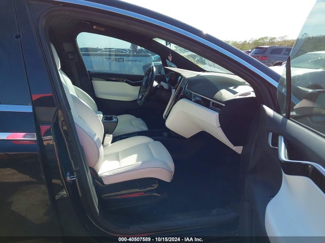 2016 TESLA MODEL X 5YJXCAE20GF014529 Photo 4