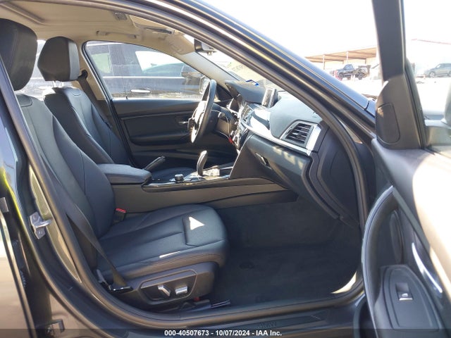 WBA8A3C59JA495073 BMW 320i Xdrive