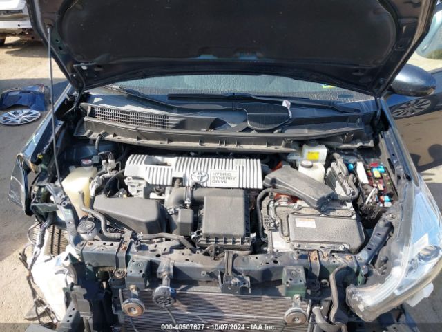 JTDZN3EU8HJ062838 Toyota Prius V Three