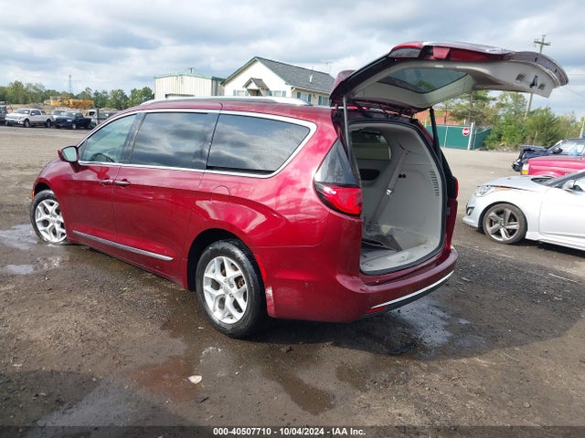 2C4RC1EG2JR113532 Chrysler Pacifica Touring L Plus