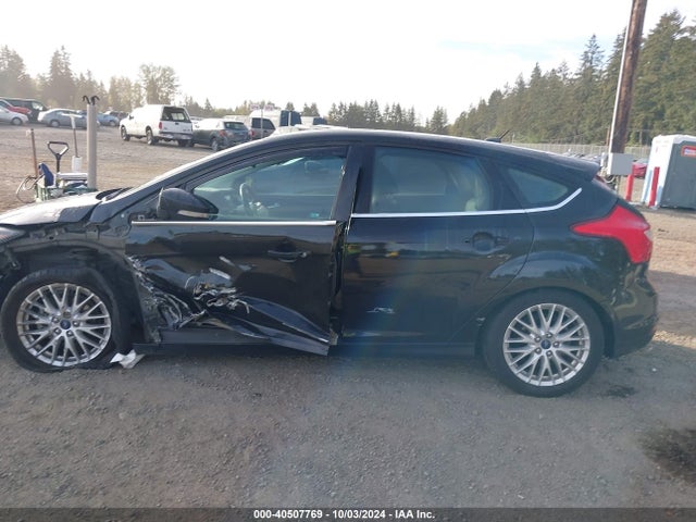 Ford Focus Titanium 2014 1FADP3N20EL199913 Image 14