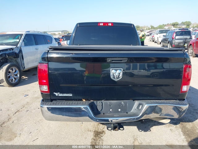 1C6RR6FG5KS730764 RAM 1500 Classic Tradesman Quad Cab 4x2 6'4 Box