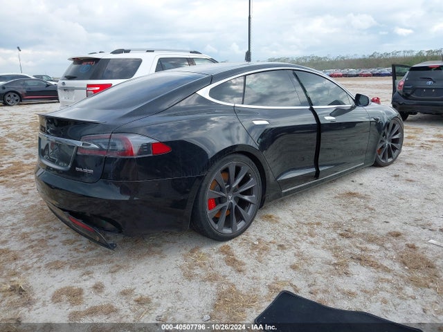 2020 TESLA MODEL S 5YJSA1E43LF358982 Photo 3