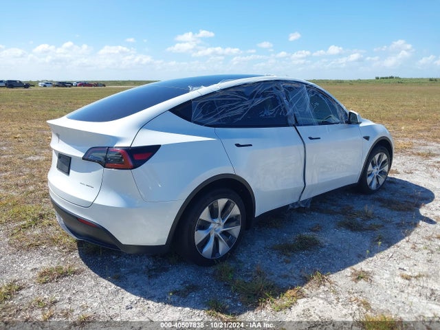 2023 TESLA MODEL Y 7SAYGDEE5PF618102 Photo 3