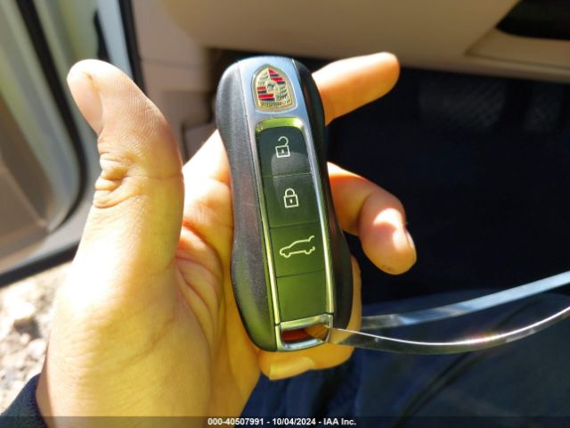 2019 PORSCHE CAYENNE WP1AA2AY5KDA18831 Photo 10