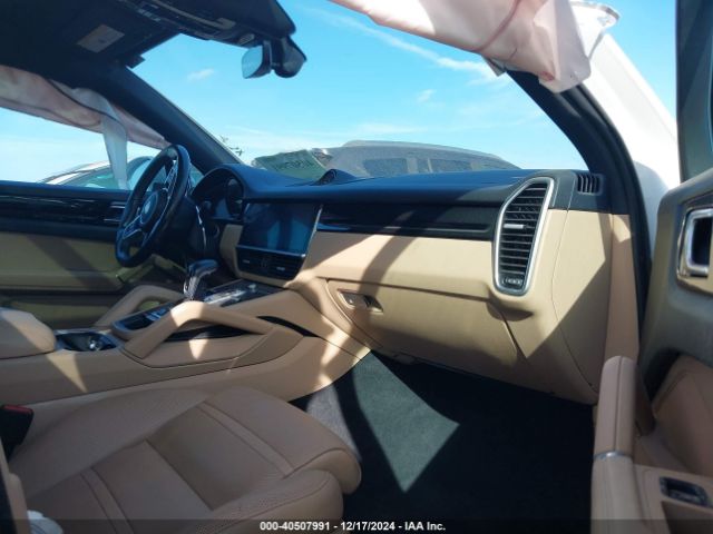 2019 PORSCHE CAYENNE WP1AA2AY5KDA18831 Photo 4